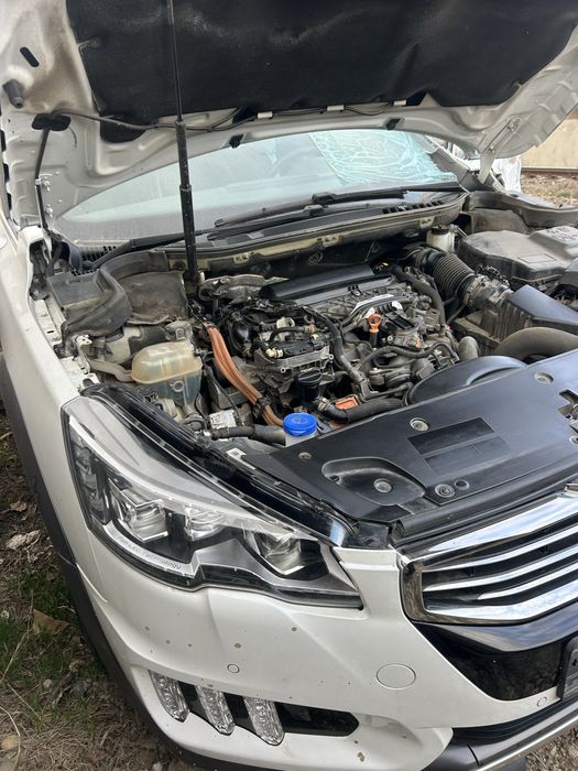 Planșă de bord cu head up display , airbag volan și airbag pasager Peugeot 508