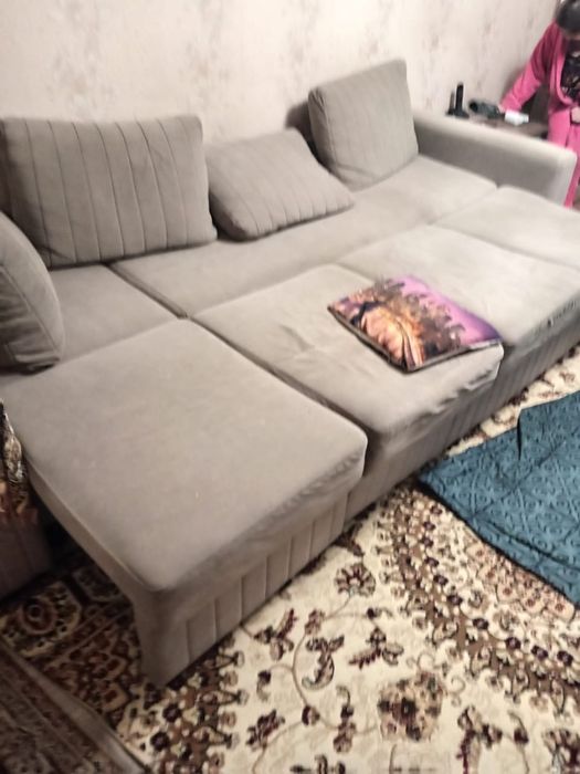 Продам диван. Срочно