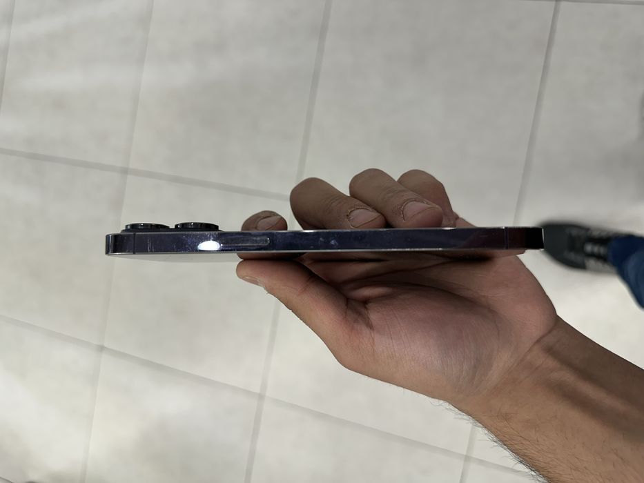 14 pro max срочна сотилади