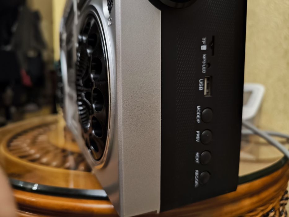 Стерео магнитола пять в одном. Новая.