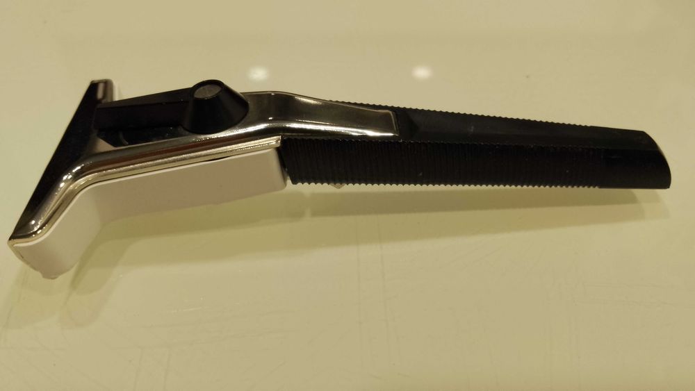 Aparat ras GILLETTE TECHMATIC - folosit de astronauti in misiunea Apollo