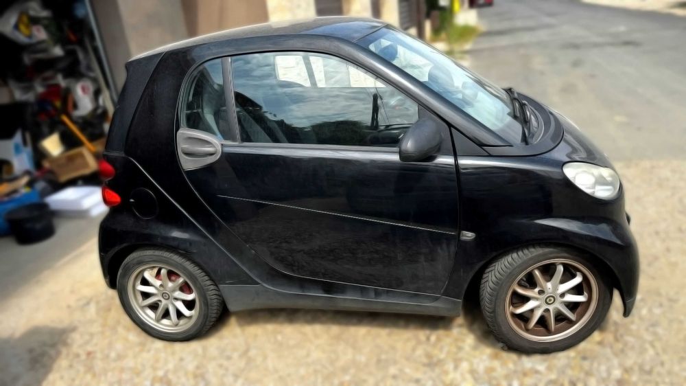 Smart ForTwo 451 (2009) Euro 5, Tinuta in garaj, Benzina, Cutie automata, AC, scaune incalzite, Cauciucuri si Baterie noi, Proprietar de 4 ani etc