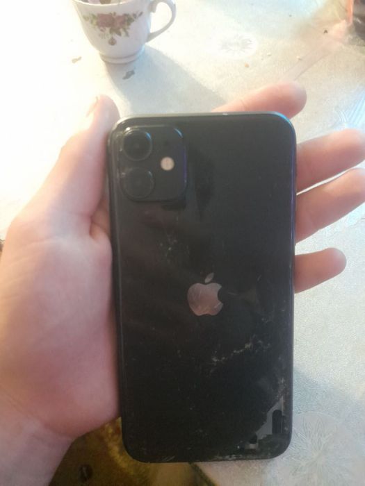 Айфон 11 продам