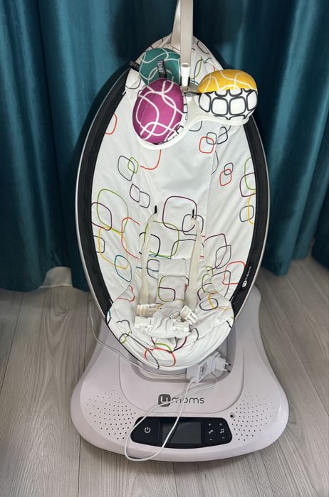 Fotoliu Balansoar Bebelusi 4MOMS MamaRoo 4.0 Plush Multicolor 00009016