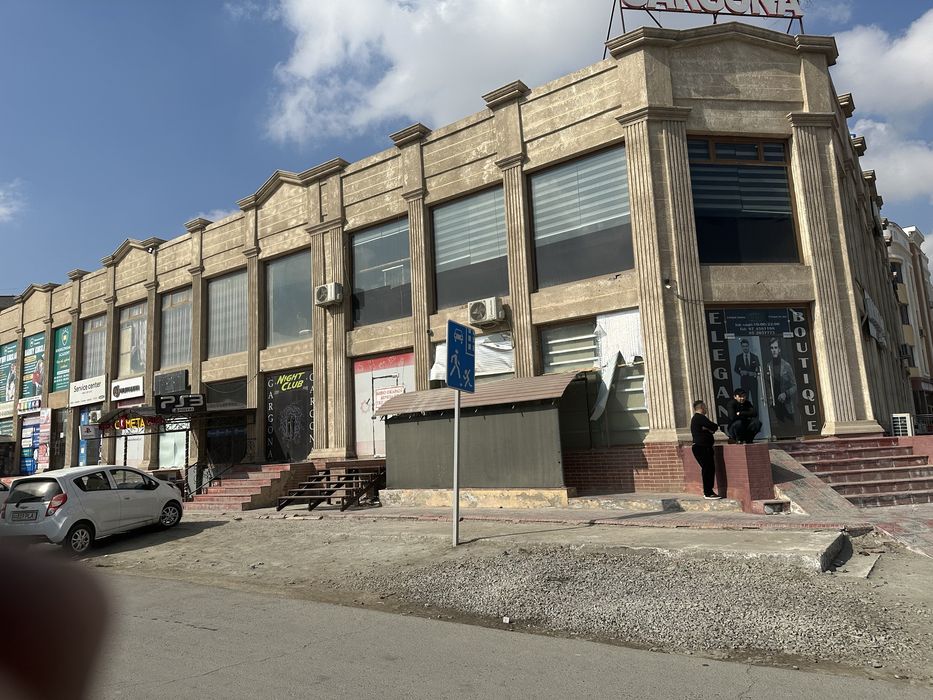 Урганч шах.марказида офис учун мулжалланган 24 кв 2нчи этажда арендага