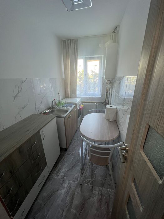 Proprietar inchiriez apartament!