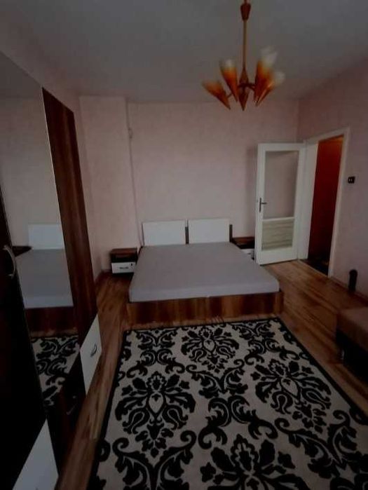 Дава се под наем Тристаен апартамент в София, Център - 62 кв.м за 435 € - Снимка #2