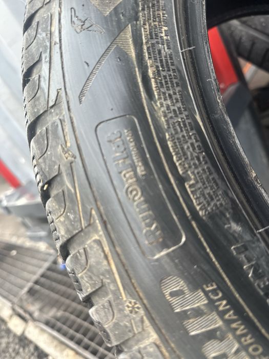 225 55 17 goodyear runflat iarna anvelope impecabile