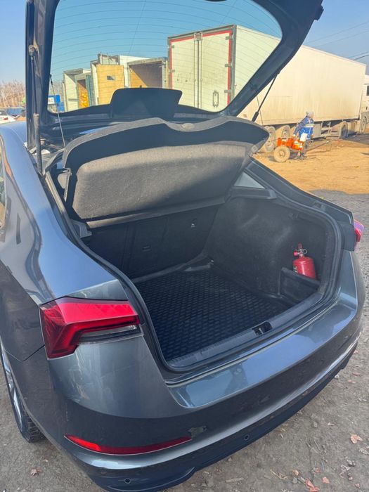 Шкода рапид 2020год