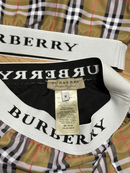 Noi BB costum de baie