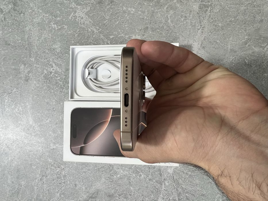 iPhone 16 Pro 256GB Desert Titanium