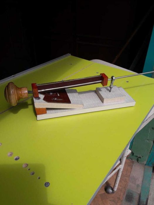 Приспособление для заточки ножей