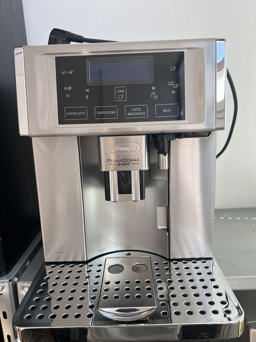 Espressor Delonghi PrimaDonna Avant