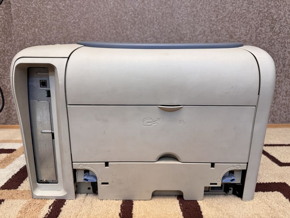 Продаётся лазерный Принтер HP Color LaserJet 1500L