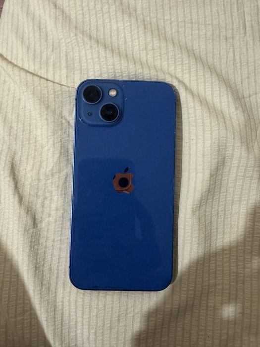 Продам iPhone 13