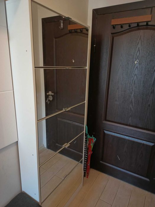 Бял Шкаф за Обувки с 5 отделения и Огледала