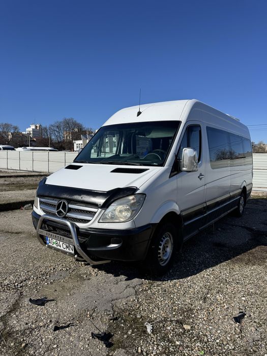 Vand Sprinter 16 + 1 locuri