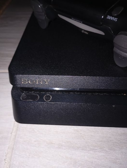 PlayStation 4 slim