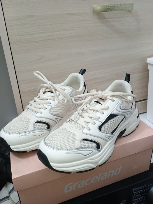 Дамски спортни обувки/маратонки