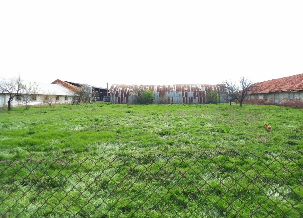 Продава се Промишлена сграда в Чирпан - 7500 кв.м за 31 €/кв.м - Снимка #7