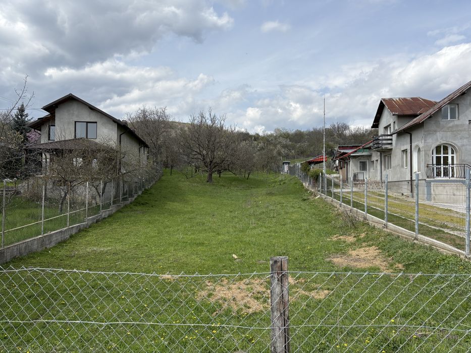 Vand teren Aninoasa Jud Dambovita
