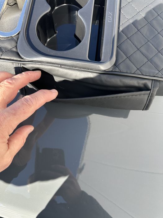 Suport cotiera auto cu multe compartimente