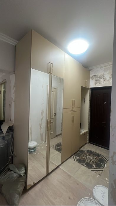 Продам шкаф прихожей