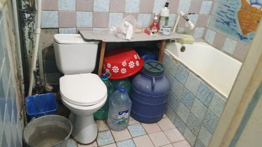 Квартира сотилади. Карши 3 м.р. 3 этаж 1 комнатная.