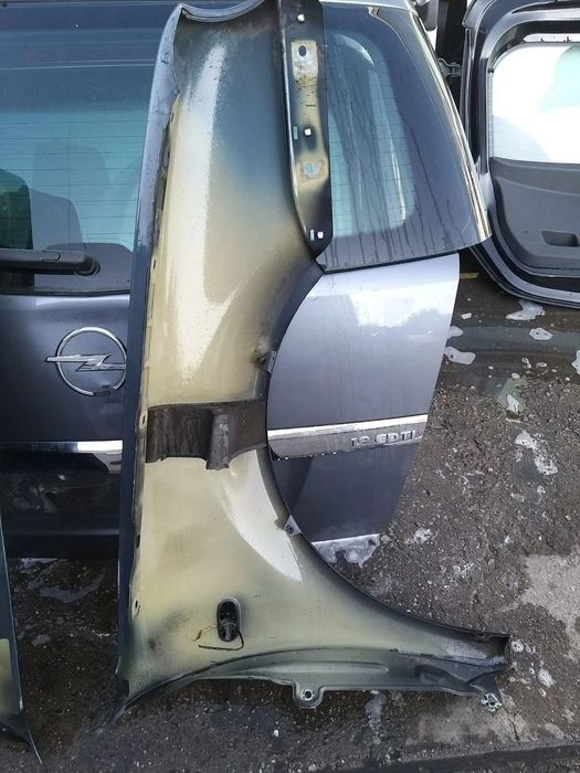 Aripa Dreapta pentru Volkswagen Golf 4