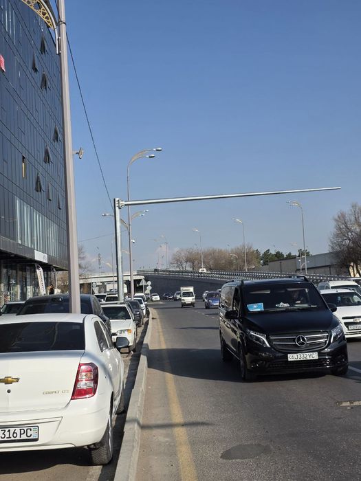 Сдается в новом бизнес центре аренду нежилое помещение под бизнес