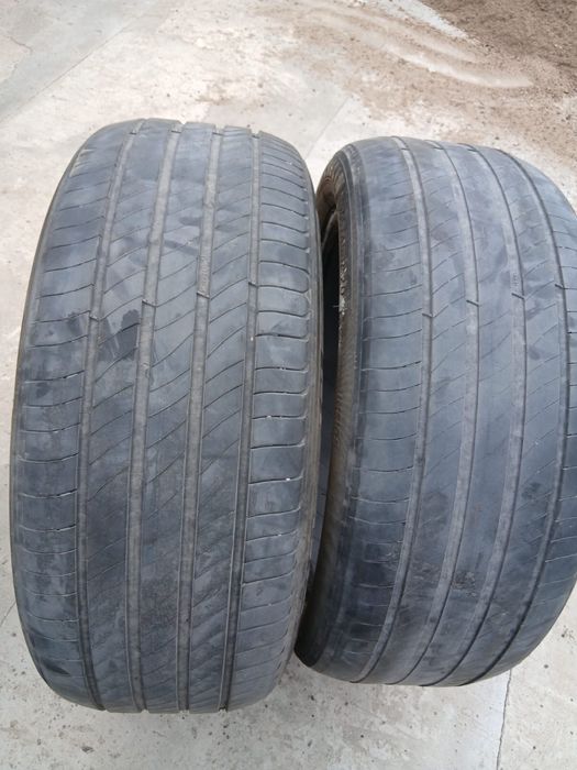 Продам летнюю резину 255/45/20