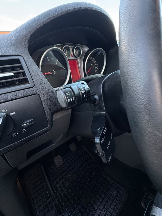 FORD Kuga 2011 — imagine 4