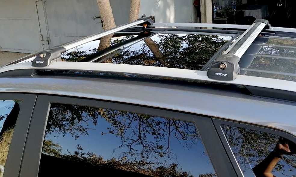 Багажник на крышу Kia Sportage, Tracker, Captiva, VW Caddy, Largus,