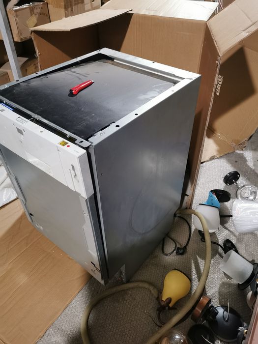 Продам посудомоечную машину