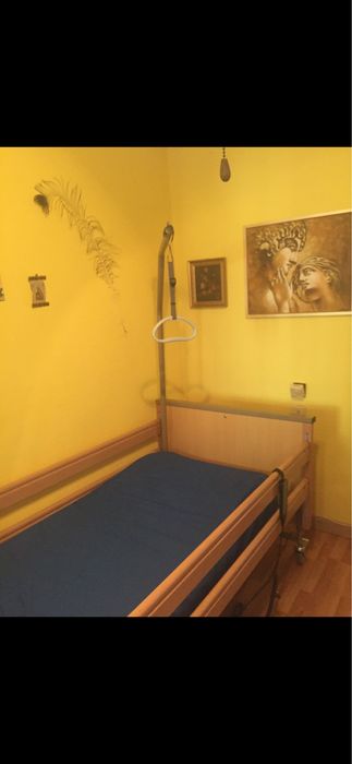 Болнично механично легло