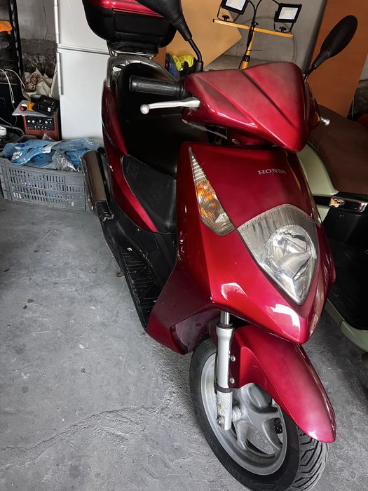 SCUTERE  49 și 125cc Yamaha Kymko