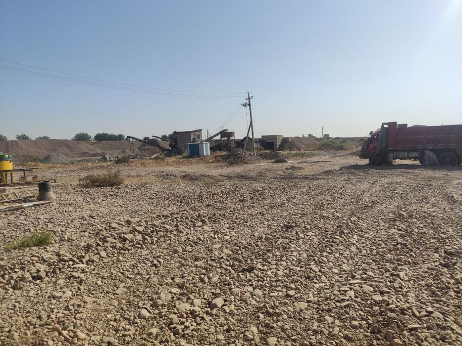 Пскентда Ишлаб чиқариш учун мўлжалланган ер Бартерга сотилади!