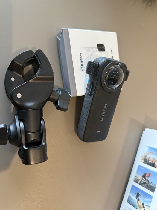 Insta360 x3 action камера + аксесоари - като нова