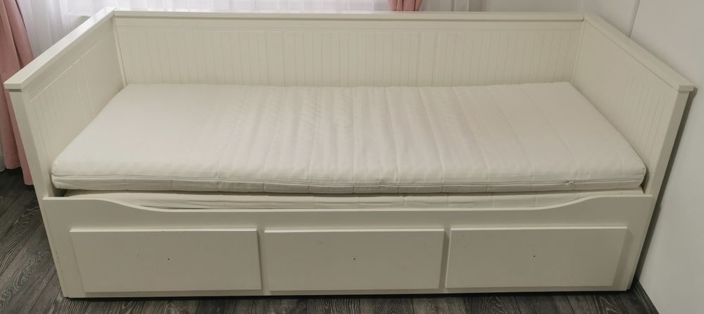 Vând canapea, pat de o persoană, pat dublu şi depozitare într-o singură piesă de mobilier!