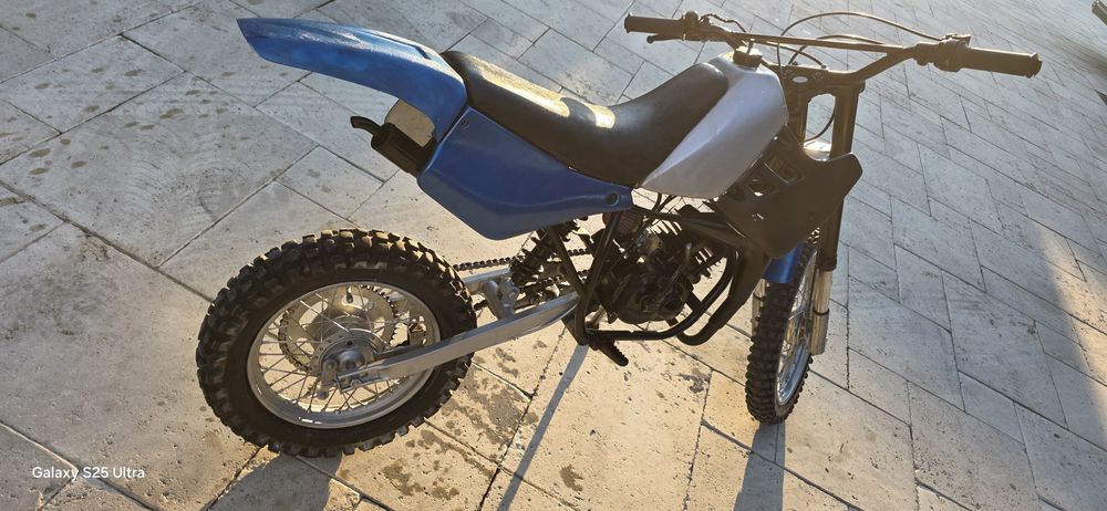 Moto Cross 50 cm³ inalt