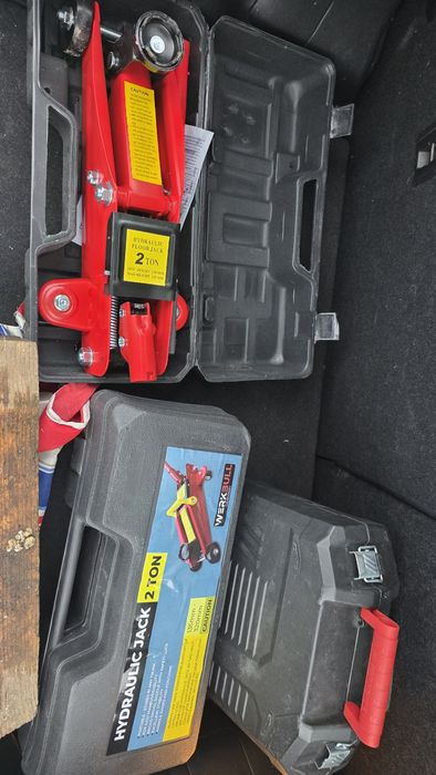 Крик 2 тонен  2бр х50 лв