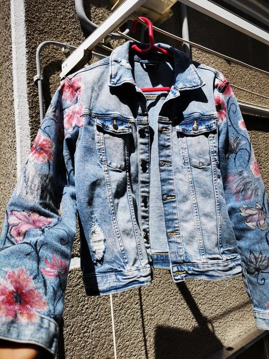 Geaca blugi HM pictata manual marime 38, model unicat