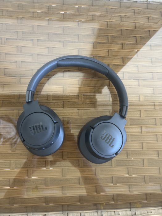 Оригинал JBL Tune 720BT в идеальном состоянии (76ч батарея)