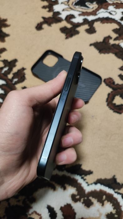 iPhone 15 в идеальном состоянии