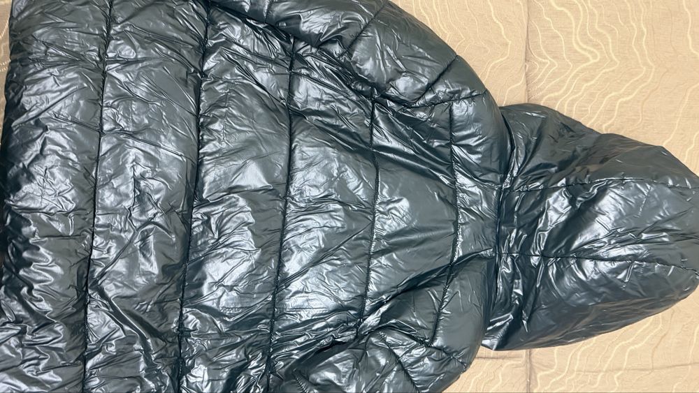 Продам куртку Zara