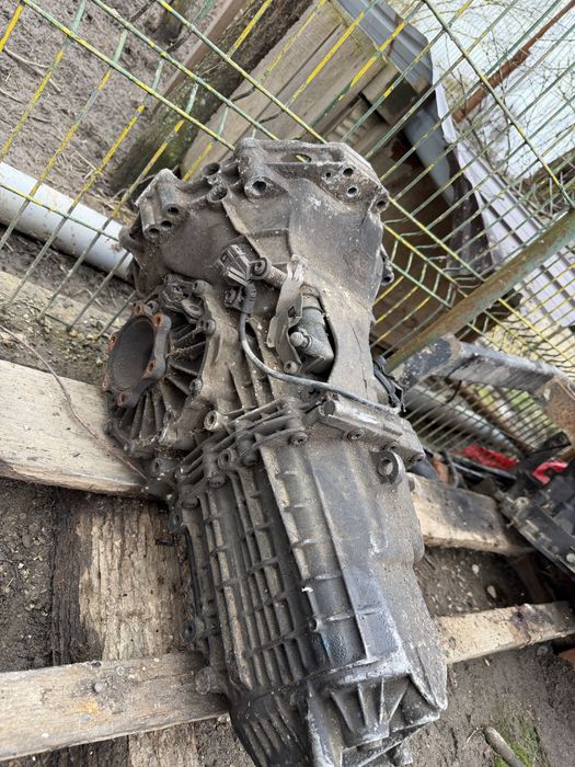 Vand cutie a4b6 in stare foare buna