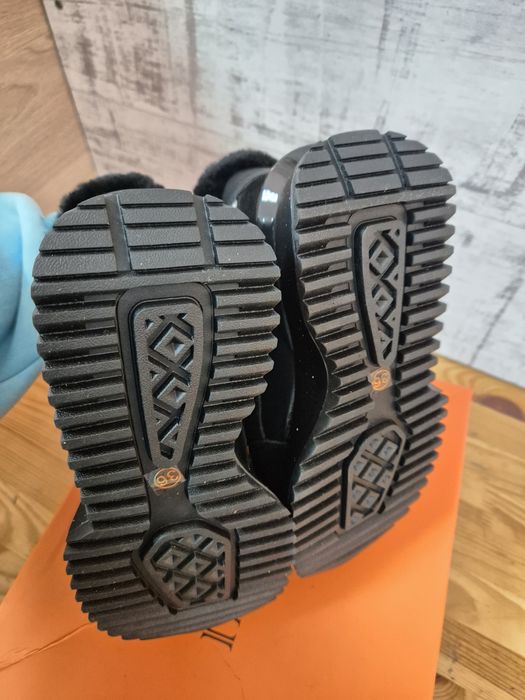 Кроссовки зимние