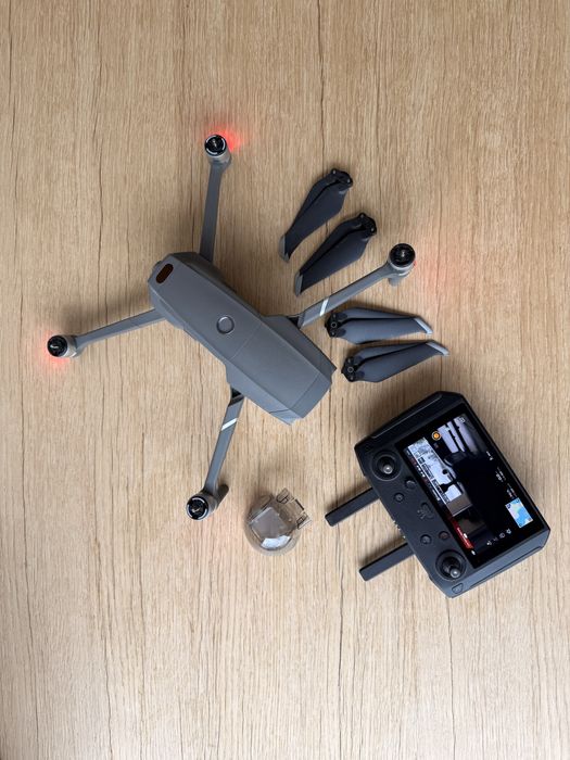 Mavic 2  cu Controller cu ecran tactil. Putin folosita!