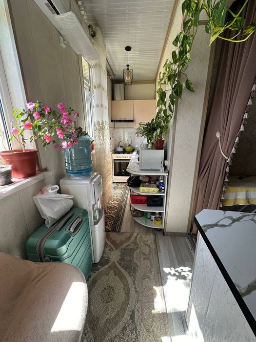 Срочно продаётся квартира Мирабадский р-н Куйлюк массив2 1/2/4 не торе