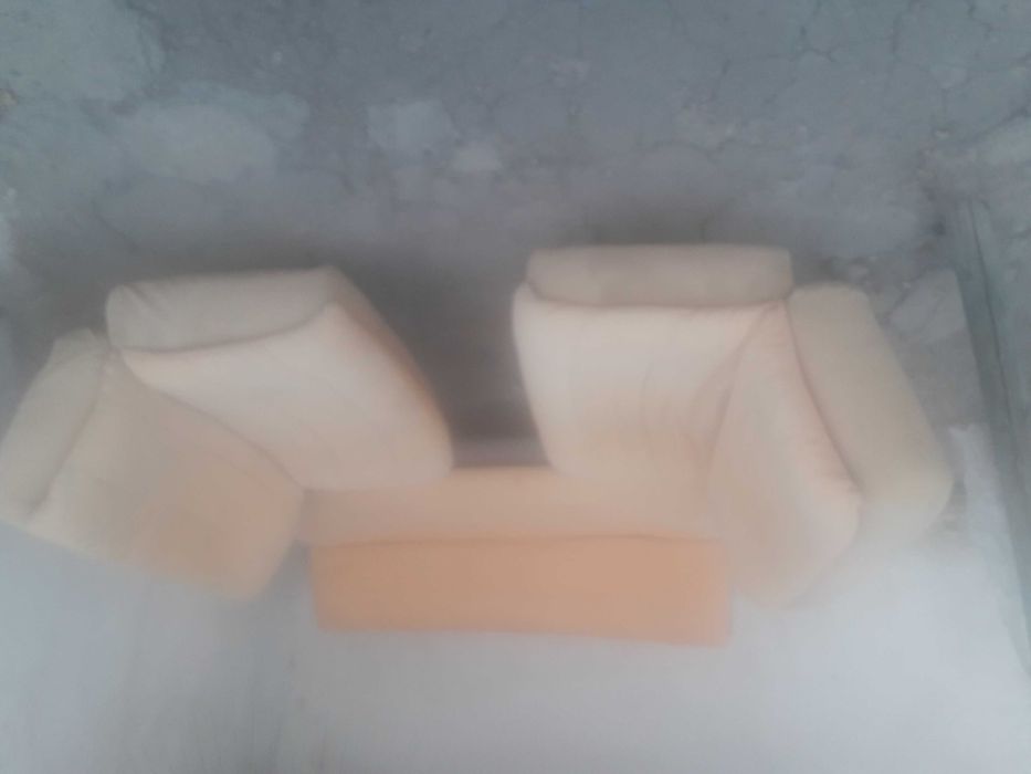 Три дивана б/у в хорошем состоянии.